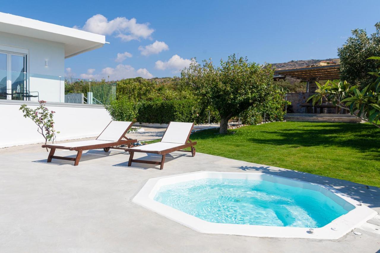 Queen'S Gem Luxury Villa - Heated Jacuzzi & Pool Hersonissos  Bagian luar foto