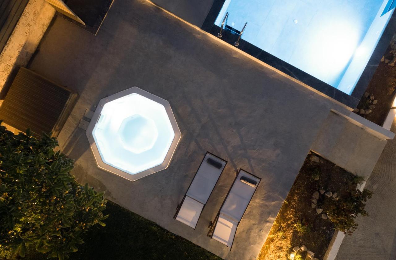 Queen'S Gem Luxury Villa - Heated Jacuzzi & Pool Hersonissos  Bagian luar foto