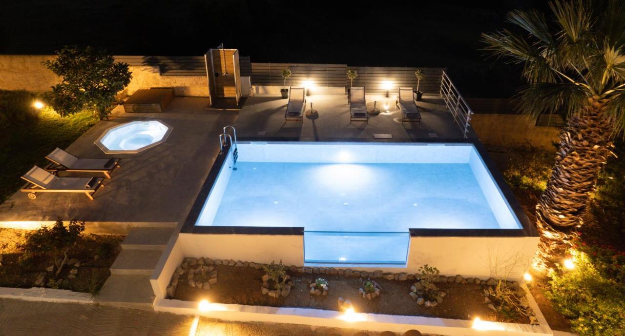 Queen'S Gem Luxury Villa - Heated Jacuzzi & Pool Hersonissos  Bagian luar foto