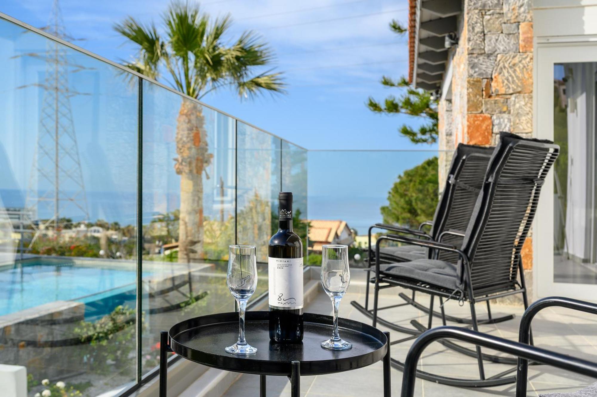 Queen'S Gem Luxury Villa - Heated Jacuzzi & Pool Hersonissos  Bagian luar foto