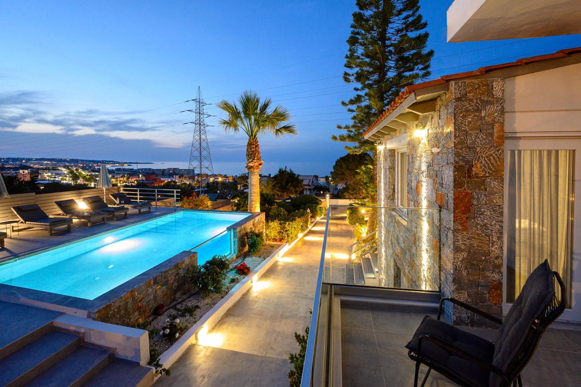Queen'S Gem Luxury Villa - Heated Jacuzzi & Pool Hersonissos  Bagian luar foto