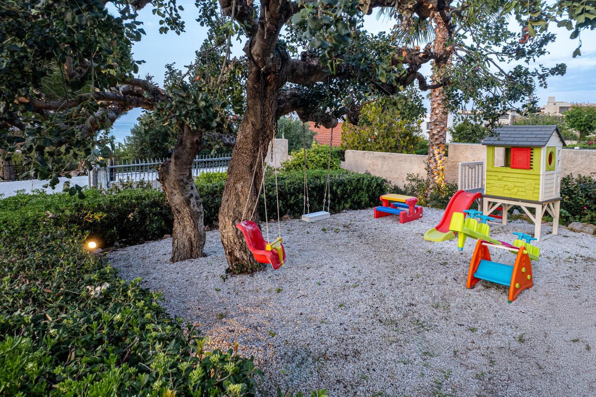 Queen'S Gem Luxury Villa - Heated Jacuzzi & Pool Hersonissos  Bagian luar foto